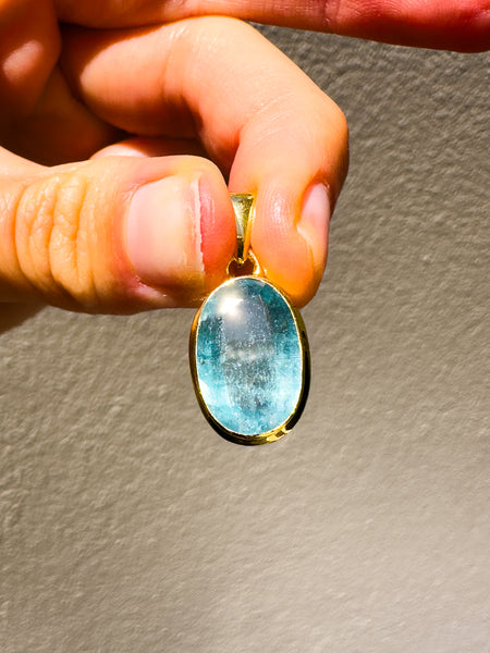 Aqua (Ocean) Kyanite Pendant Gold Vermeil